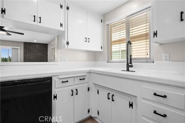 Foto del edificio - 1349 Shadow Ln