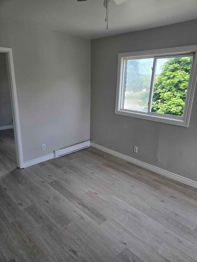 Photo du bâtiment - 15 Courtenay Ave