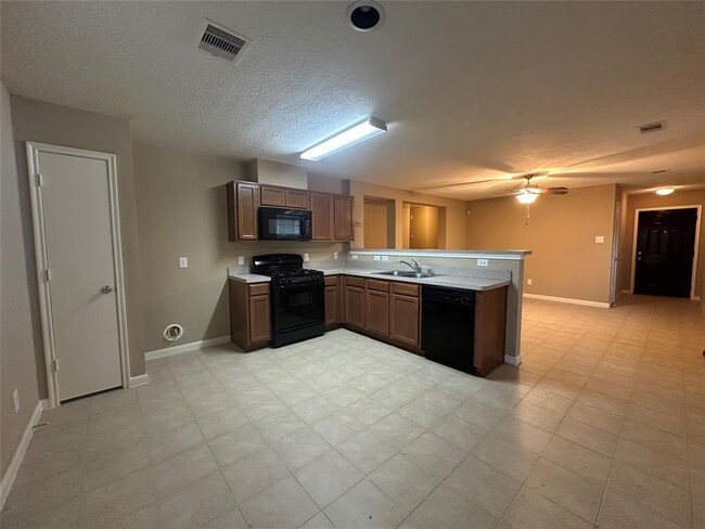 Foto del edificio - 12910 Regal Oaks Bend Ln