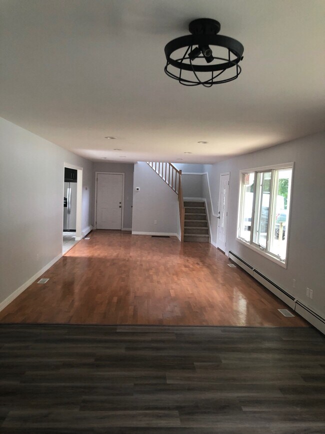 Building Photo - 278 Parkside Ave