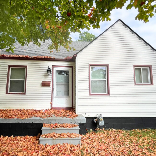 Building Photo - 16506 Chatham