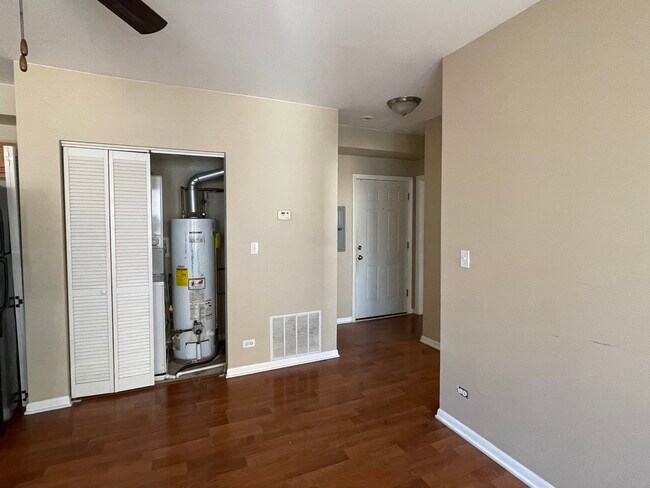 In-Unit Laundry/Utility Room - 1900 E 79th St