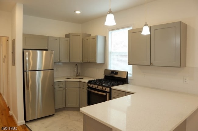 Foto del edificio - 373 N 6th St