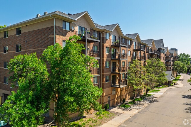 Building Photo - Arrive Inglewood Trails
