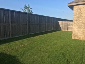 Building Photo - 23826 Via Viale Dr