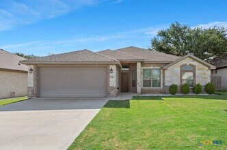 Building Photo - 521 Holstein Dr