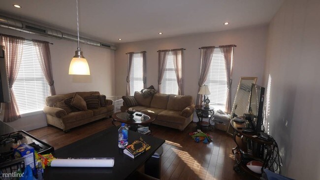 Foto del edificio - 20 S 3rd St