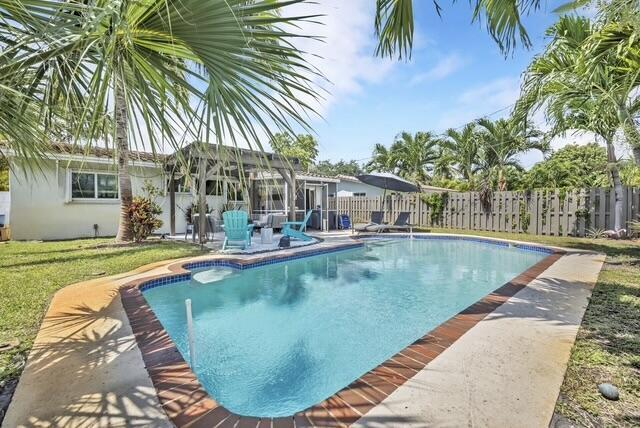 Foto principal - 371 NE 41st St