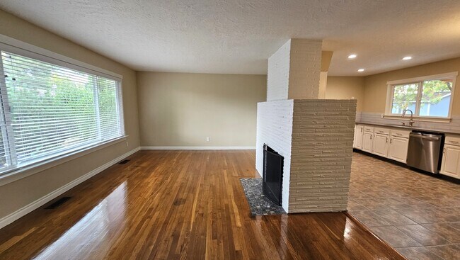 Building Photo - 13162 SW 63rd Pl