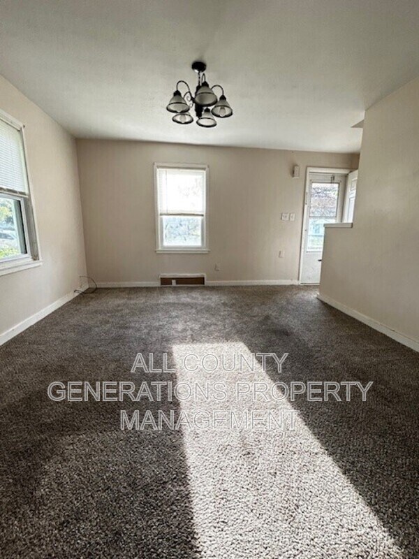 Foto del edificio - 954 N Central Dr