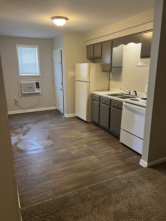 Building Photo - The Villas at Walnut