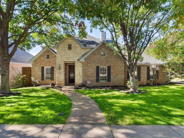 Foto principal - 18731 Thorntree Ln