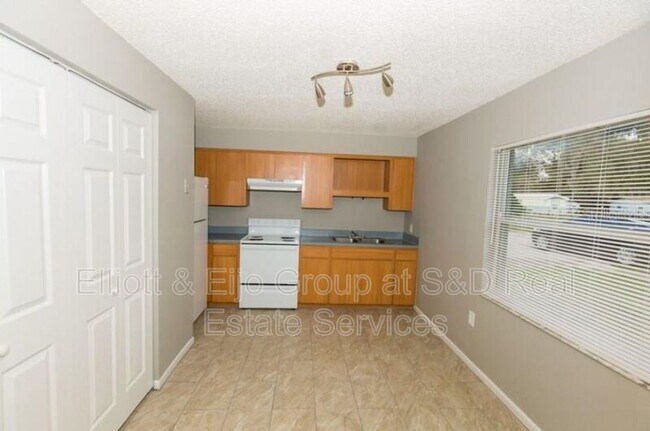 Foto del edificio - 3836 Deeson Rd