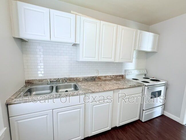 Building Photo - 4008 Homan Ave