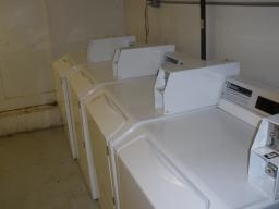 Laundry Facility - Madison Avenue Apartments