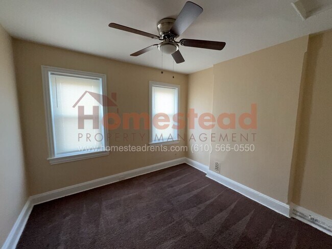 Foto del edificio - EDDYSTONE HOME FOR RENT!