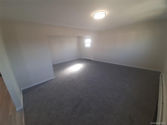 Foto del edificio - 121 Nassau Ln