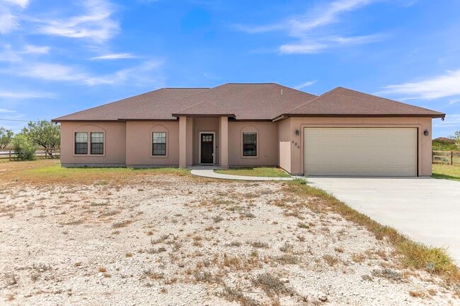 Building Photo - 484 La Vista Dr