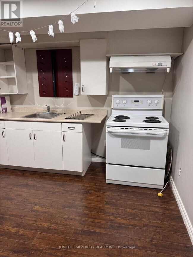 Building Photo - 154 Broomlands Dr