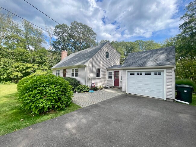 Foto del edificio - 22 Carol Dr