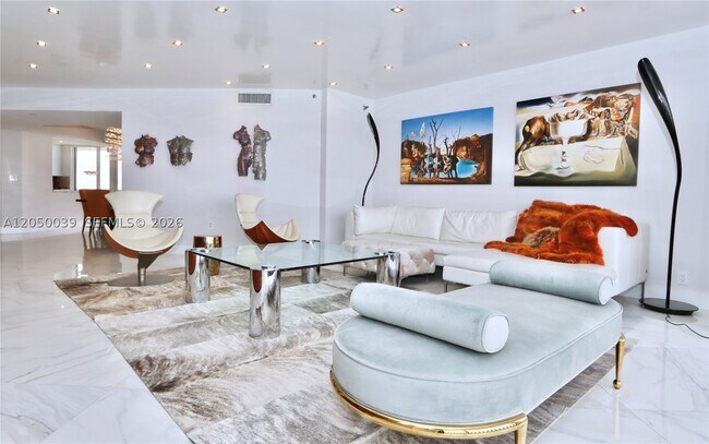 Foto del edificio - 3000 Island 1603 Is