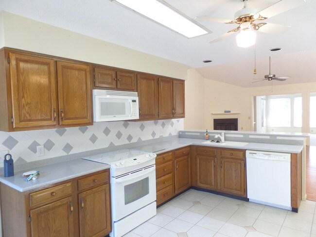 Foto del edificio - 36 Martin Dr