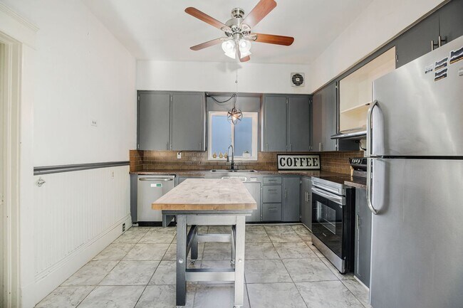 Foto del edificio - 700 E 5th St