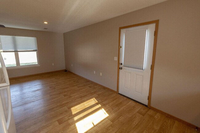 Foto del edificio - 1542 Florence Dr