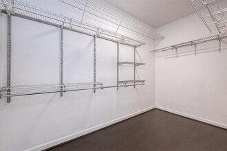 Building Photo - 4515 Briar Hollow Pl