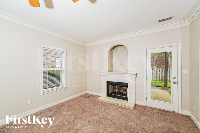 Foto del edificio - 230 Vineyard Ln