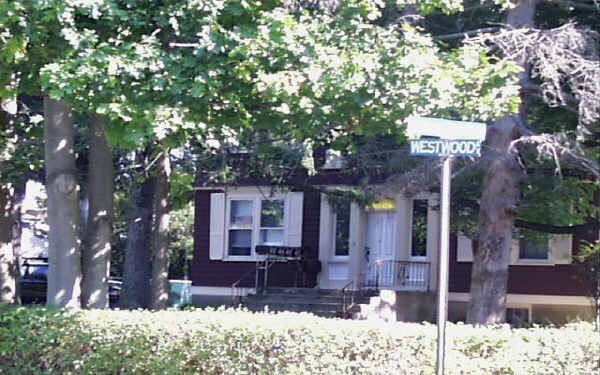Primary Photo - 563 Westwood Ave