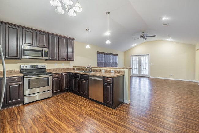 Building Photo - 3797 Peachtree Way
