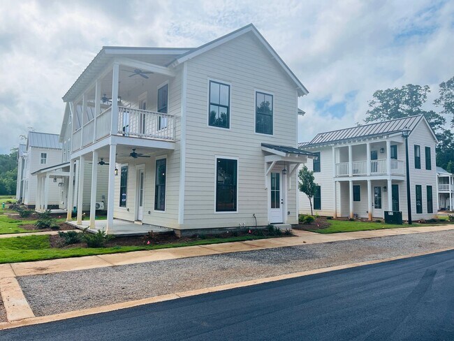 Foto del edificio - 101 Gardenia Ln