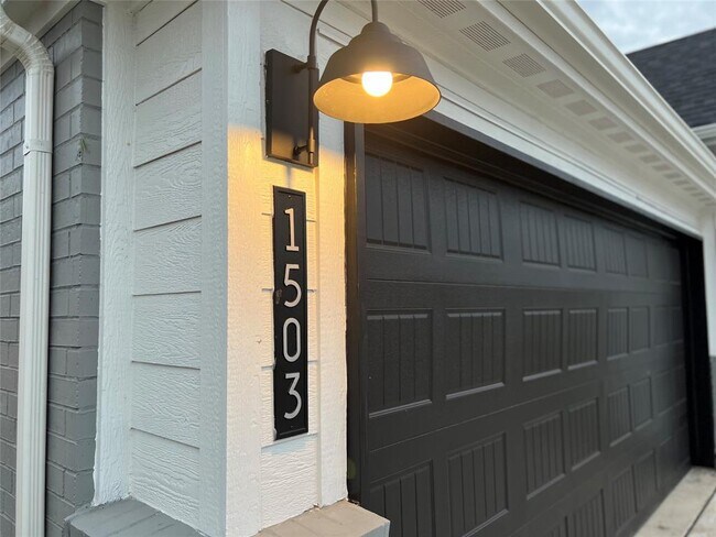 Building Photo - 1503 Cordelia Ct