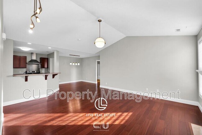 Building Photo - 3038 E Stillwater Landing