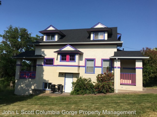 Foto del edificio - 4 br, 1 bath House - 2604 Wy' East Rd.