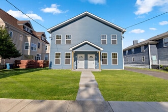 Building Photo - 76 N 4th St