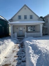 Building Photo - 1818 E 7th St