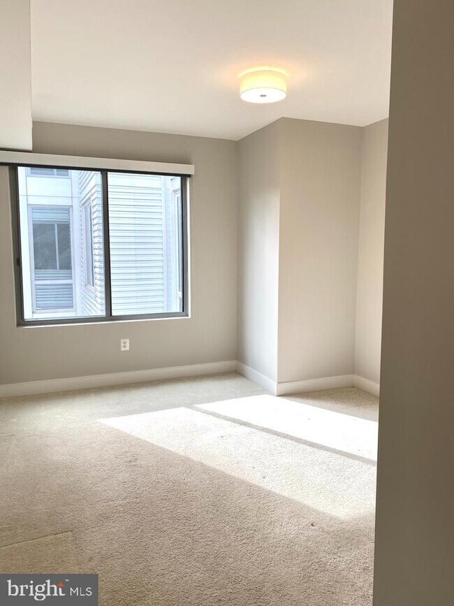 Foto del edificio - 4101 Albemarle St NW