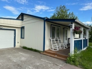 Primary Photo - 1139 Coppet St