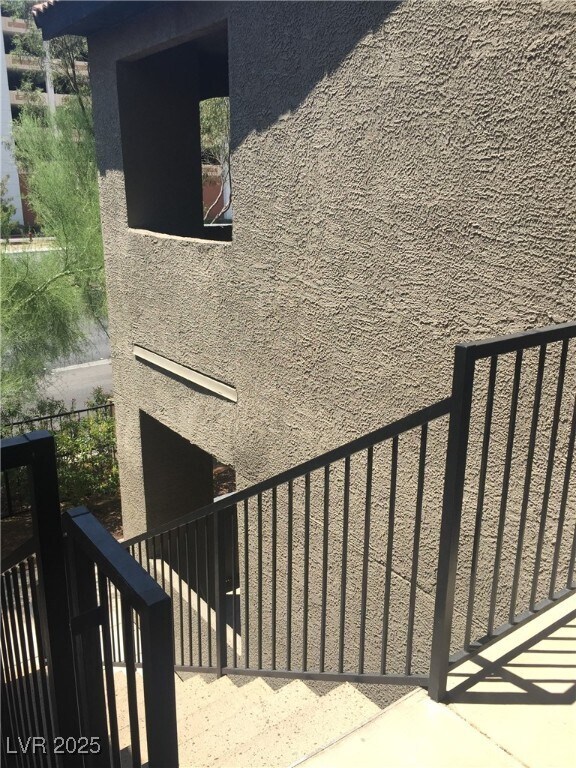 Foto del edificio - 2615 W Gary Ave