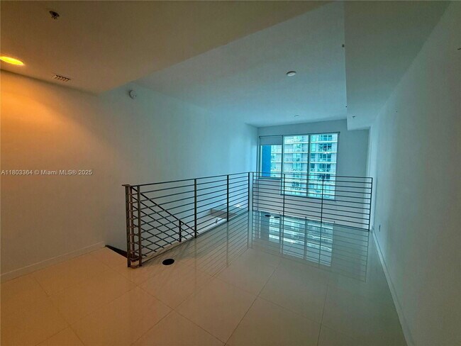 Foto del edificio - 60 SW 13th St