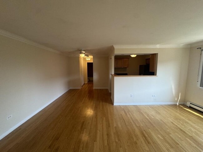 Building Photo - 205 W Miner St