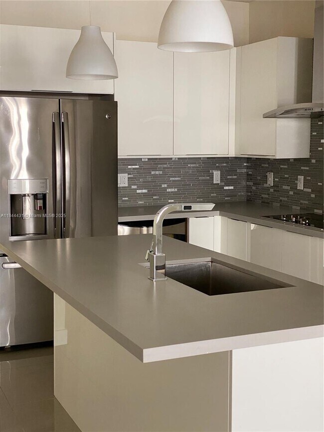 Foto del edificio - 10220 NW 63rd Terrace