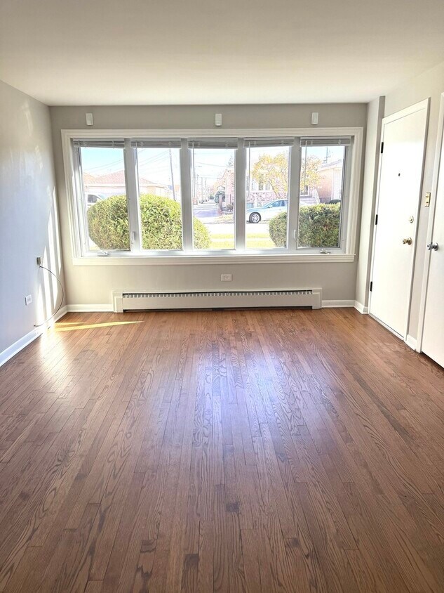 Foto principal - 4644 N Sayre Ave