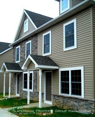 Primary Photo - Modern Townhome built in 2015