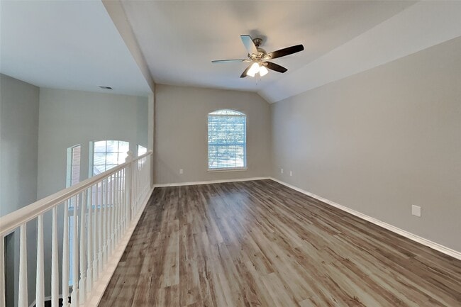 Building Photo - 26880 Armor Oaks Dr