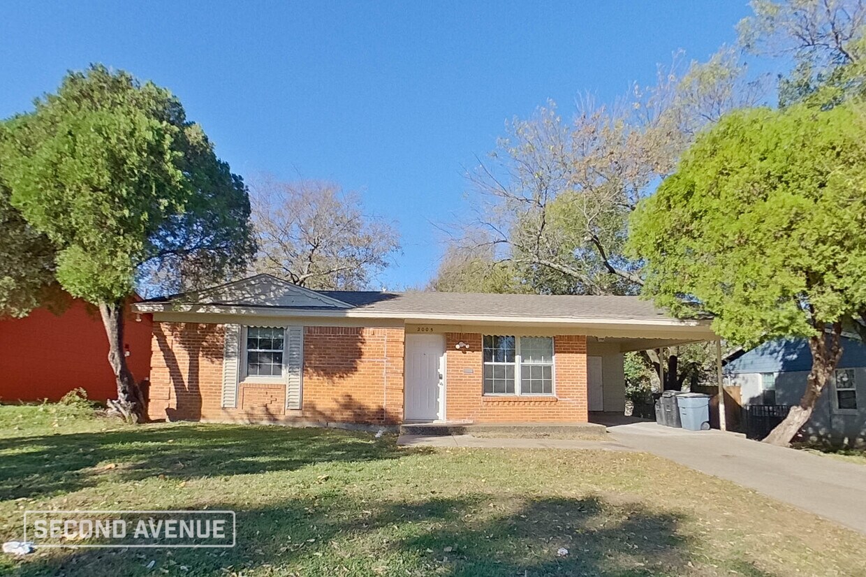 Foto principal - 2005 Mt Pleasant Dr