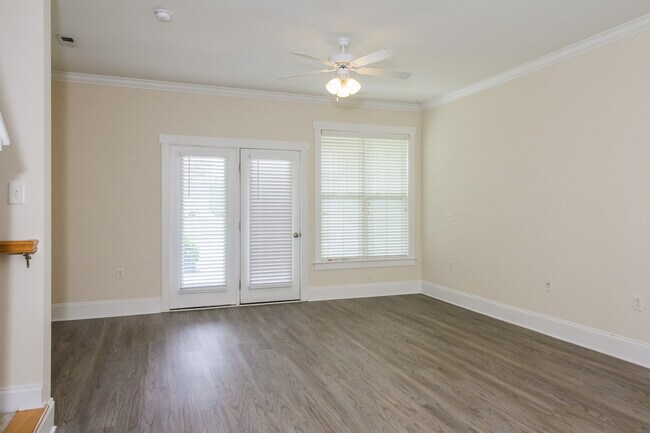 Building Photo - 43 Highland Forest Cir Unit 6, Shallotte, NC