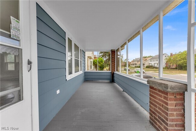 Foto del edificio - 10212 S Highland Ave